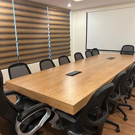 Alchemy Suites Bangalore Eksteriør billede