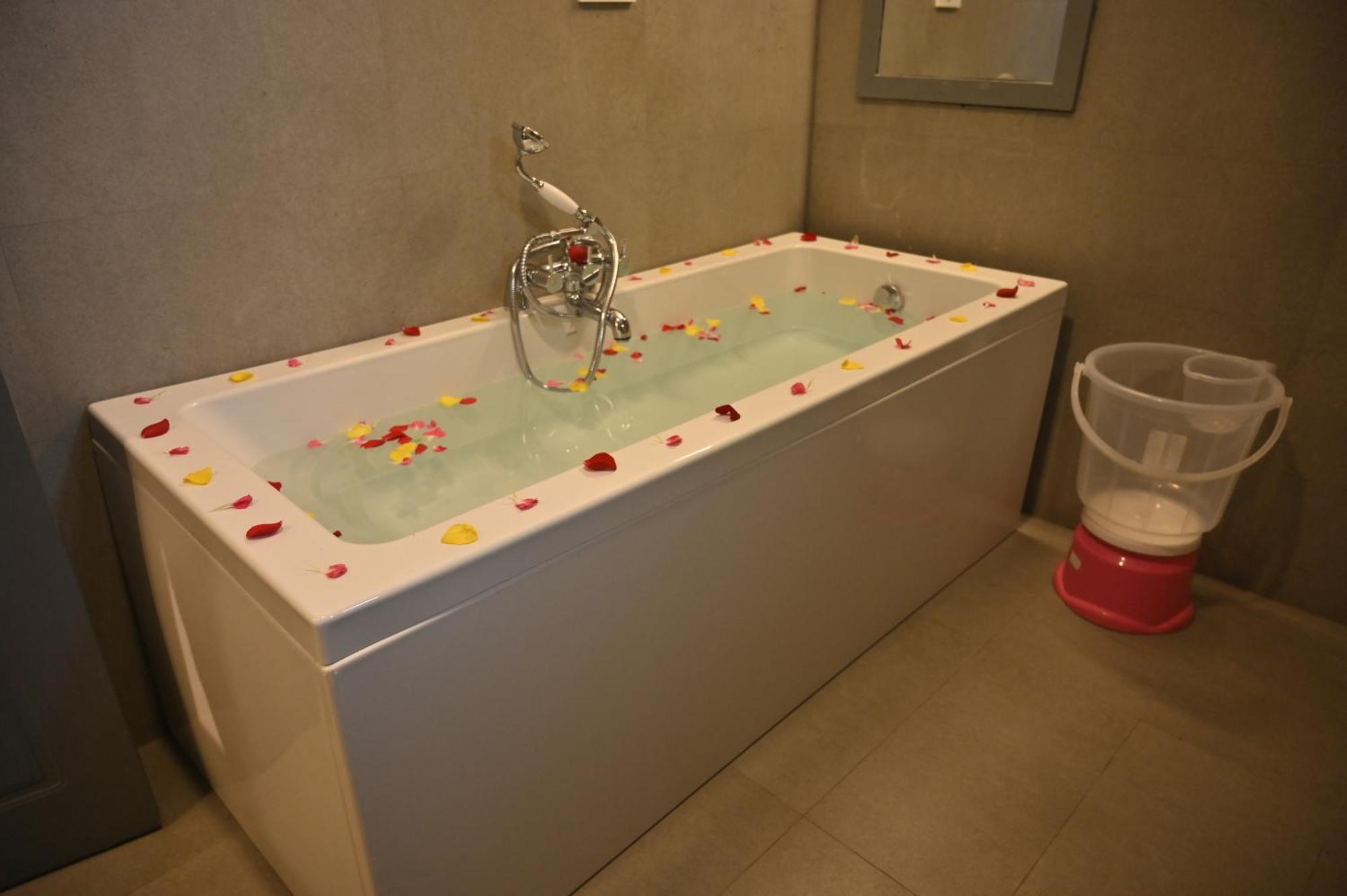 Alchemy Suites Bangalore Eksteriør billede